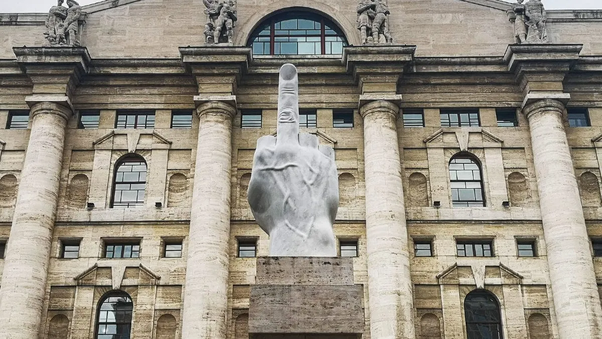 .il dito di cattelan